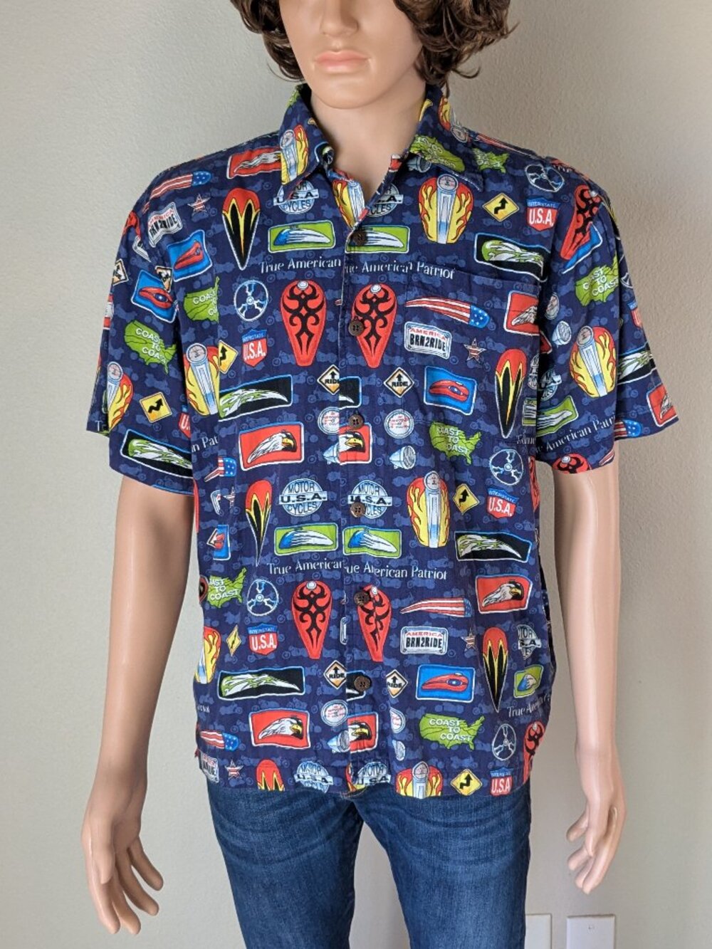 D'em Crazy Men's Shirt Size Medium Button Up America USA Roadtrip Print